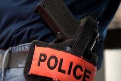 المحمدية: مقدم شرطة يضطر لاستخدام سلاحه الوظيفي لتوقيف شخص عرض سلامة عناصر الشرطة للخطر