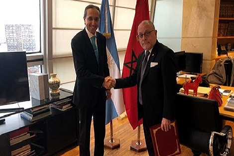 سفير المغرب ببونوس أيريس يقدم نسخا من أوراق اعتماده لوزير العلاقات الخارجية والأديان الأرجنتيني