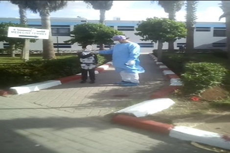 تعافي طفل من فيروس كورونا بالمستشفى الإقليمي الحسن الثاني بسطات