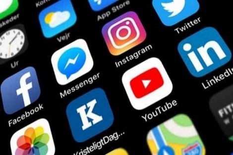 الحكومة توافق على تأجيل أشغال اللجنة الوزارية بشأن مشروع القانون المتعلق بشبكات التواصل الاجتماعي إلى حين انتهاء فترة الطوارئ الصحية
