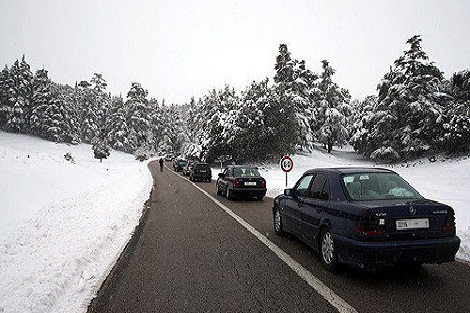 تساقطات ثلجية وزخات مطرية عاصفية يومي السبت والأحد ببعض أقاليم المملكة