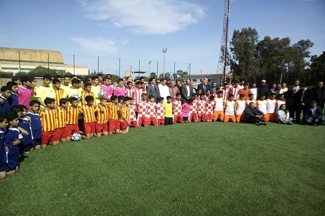 عامل إقليم سطات في أول خروج له بعد التنصيب يدشن ملعبا جديدا لكرة القدم