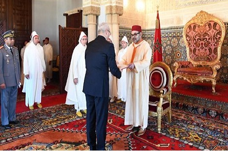 جلالة الملك يستقبل عددا من السفراء الأجانب