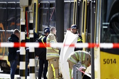 هجوم أوتريخت الارهابي: سفارة المغرب تتابع الوضع عن كثب مع السلطات الهولندية للتحقق مما اذا كان مغاربة ضمن الضحايا