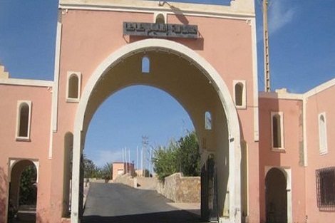 طاطا : شخص يعاني من اضطرابات نفسية وعقلية يصيب سائحين من جنسية فرنسية بجروح خفيفة