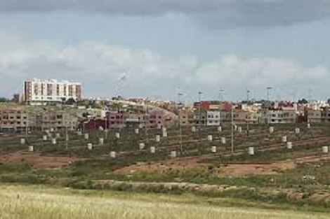 تقديم بقعة أرضية مخصصة لمركز التكوين  لحل مشكل ودادية بدر 1 السكنية بسطات