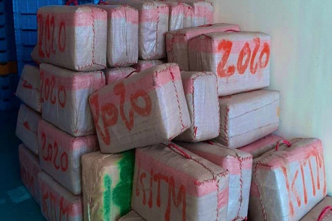 أكادير.. حجز طن و770 كيلوغراما من مخدر الشيرا على متن شاحنة موصولة بمقطورة للتبريد