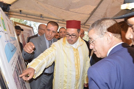 عامل إقليم سطات يعطي انطلاقة أشغال تهيئة مدارة بالمدخل الشمالي للمدينة  و تهيئة حلبة للامتحان التطبيقي لرخص السياقة