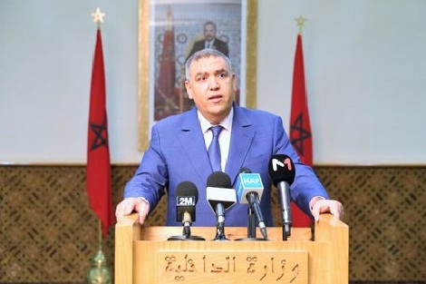 الوثيقة المسلمة من المسؤولين للأشخاص المعنيين بالعمل خلال فترة حالة الطوارئ الصحية كافية للتنقل حصريا لمقرات العمل بدون الحاجة إلى استصدار رخصة التنقل الاستثنائية