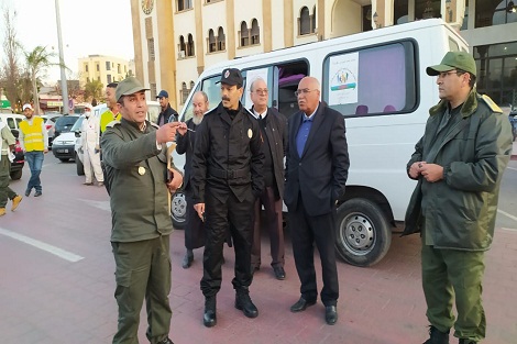 السلطات بسطات تجمع المتشردين من الشوارع