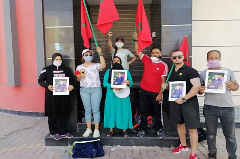 عمال المركب الرياضي سلطانة بسطات يحتجون لهذه الأسباب