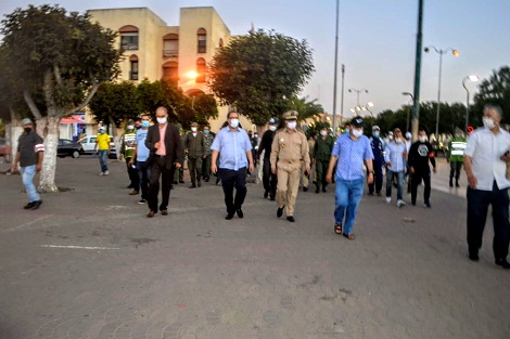 عامل إقليم سطات يشرف شخصيا على التدابير الاحترازية