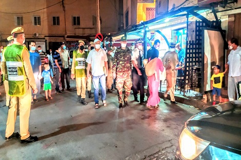 سلطات سطات تشن حملة لتحرير الملك العمومي وفرض التدابير الاحترازية في زمن جائحة كورونا