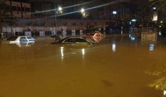 التساقطات المطرية الغزيرة تؤرق الدار البيضاء مرة أخرى