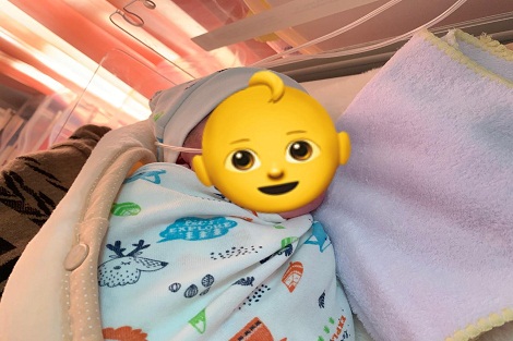 سلطان يضيء بيت  عبد القادر الرحيلي و حرمه سهام البوهالي