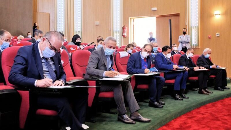 بنك المشاريع: توقيع 52 اتفاقية استثمار بقيمة 4.2 ملايير درهم