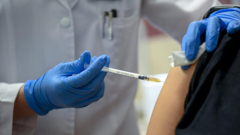 المغرب يتصدر البلدان الإفريقية في التلقيح ضد كوفيد-19 (مركز إفريقي)