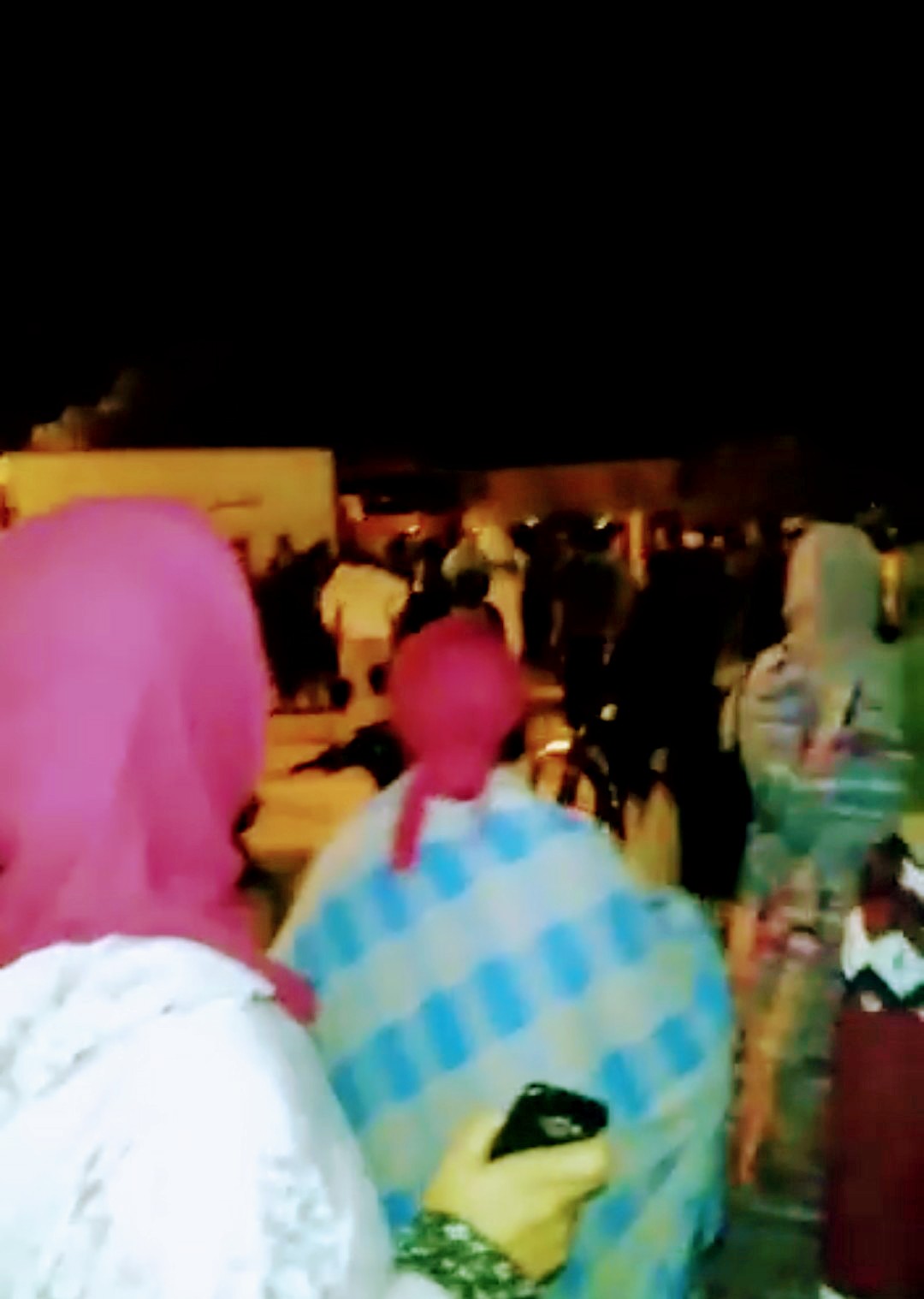 خروج  المئات من ساكنة جماعة كيسر ليلا يشككون في سبب وفاة محمد ياسين الداودي