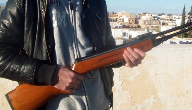 إقليم برشيد.. قاصر يطلق النار بشكل عشوائي ويتسبب في مصرع شخصين وإصابة اثنين آخرين