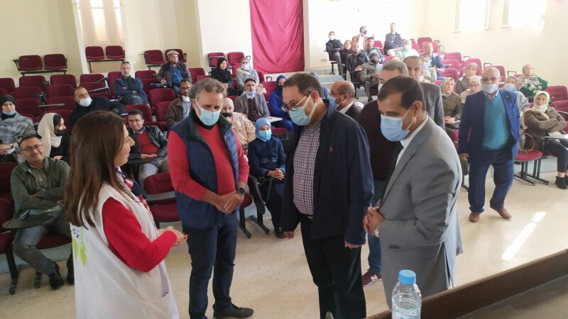 عامل إقليم سطات يعطي انطلاق قافلة طبية متعددة الاختصاصات