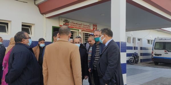 عامل إقليم سطات يزور التلاميذ والفلاحين ضحايا الاعتداء بمنطقة الحوازة