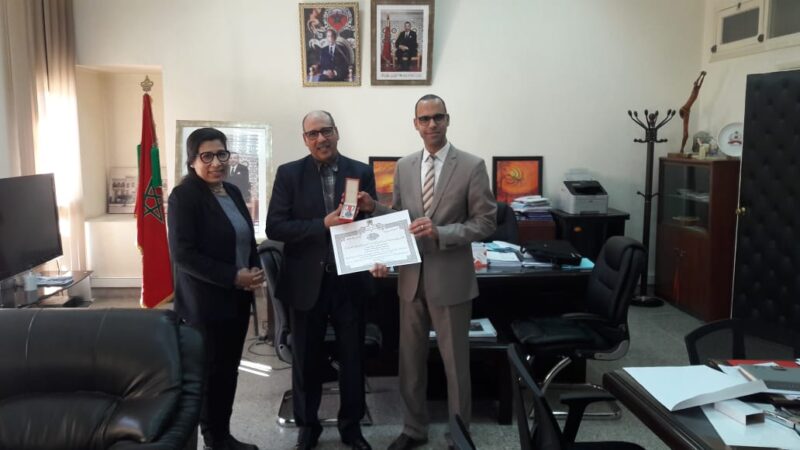 تهنئة: توشيح أيقونة الإدارة التربوية الأستاذ محمد ميعادي بوسام الاستحقاق من الدرجة الأولى