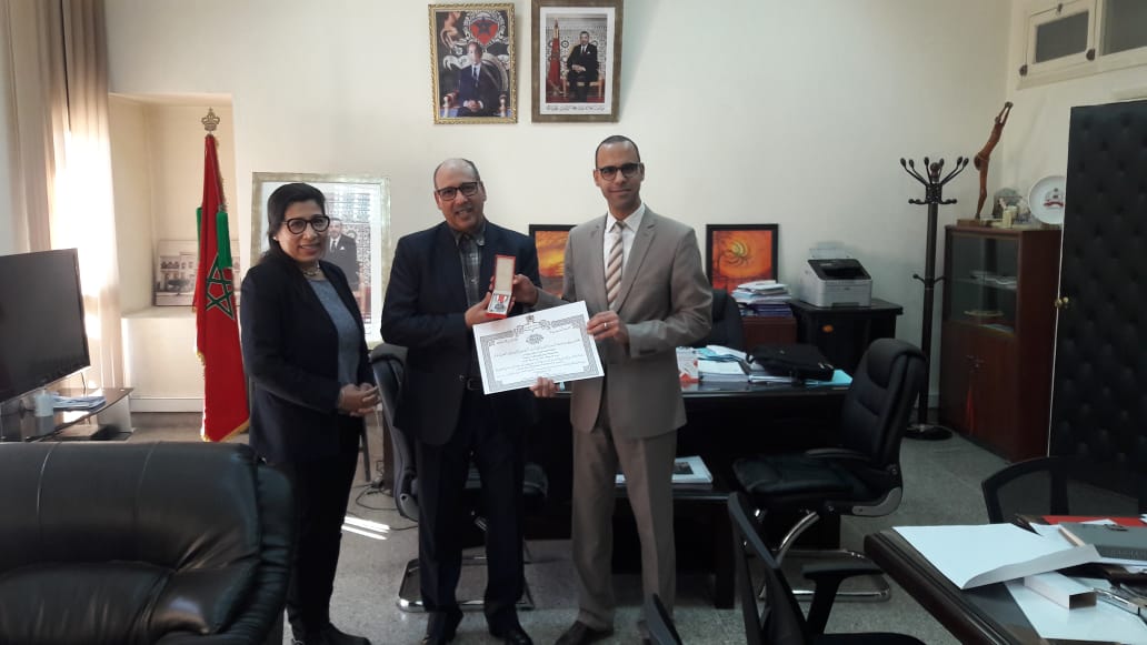 تهنئة: توشيح أيقونة الإدارة التربوية الأستاذ محمد ميعادي بوسام الاستحقاق من الدرجة الأولى