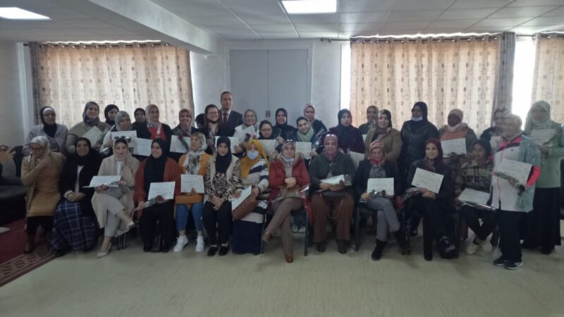 المدير الإقليمي لوزارة التربية الوطنية والتعليم الأولي والرياضة بمديونة يترأس حفلا تكريميا للأطر الإدارية والتربوية  النسوة