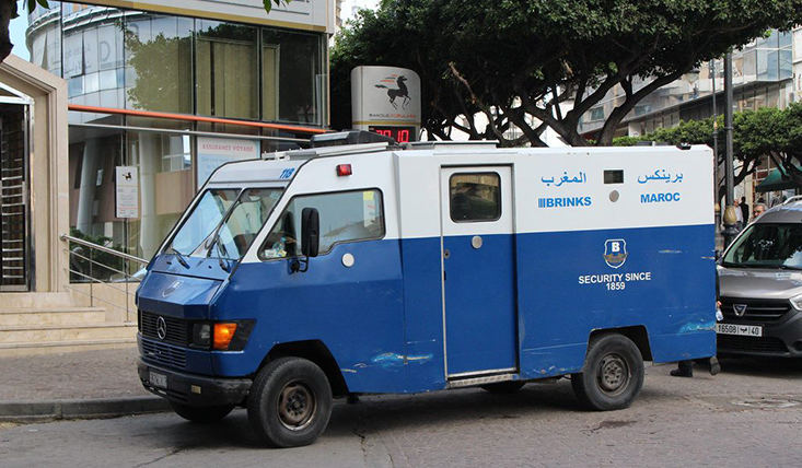  حصري..سيارة نقل الأموال تتعرض للسرقة بعد حادثة سير وهمية  بالدار البيضاء