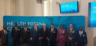 وفد مغربي يعقد ببراغ لقاءات مع وزراء صحة أجانب لتشجيع الاستثمار في الميدان الصحي بالمغرب