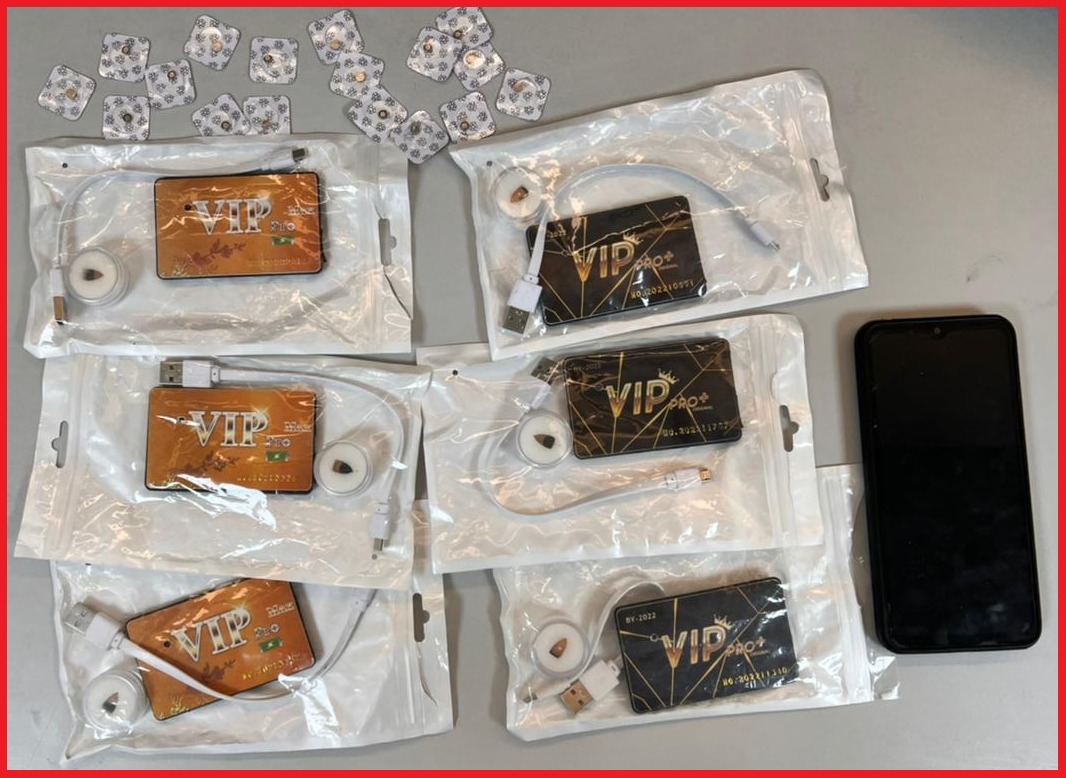 حيازة وترويج أجهزة إلكترونية مهربة تستعمل لأغراض الغش في الامتحانات المدرسية تورط عشريني بسطات