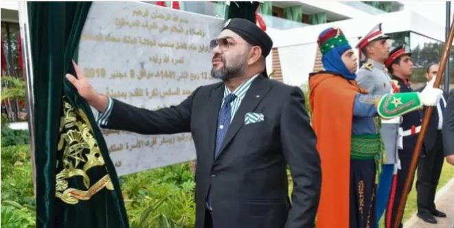 جلالة الملك يعطي تعليماته السامية لافتتاح “سوق الصالحين” بسلا، مشروع مندمج بقيمة 361 مليون درهم تم انجازه بأمر من صاحب الجلالة للنهوض بالأوضاع السوسيو-اقتصادية لآلاف السكان