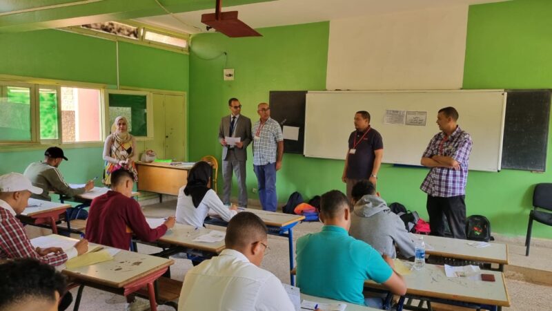 المدير الإقليمي يشرف على انطلاق الدورة الاستدراكية للامتحان الوطني الموحد لنيل شهادة الباكلوريا من الثانوية باجة بابن أحمد إقليم سطات