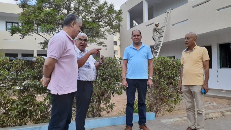 مدير الأكاديمية الجهوية للتربية والتكوين لجهة الدار البيضاء- سطات في زيارة تفقدية للمؤسسات التعليمية بالحي الحسني لتسريع عملية التأهيل المندمج.