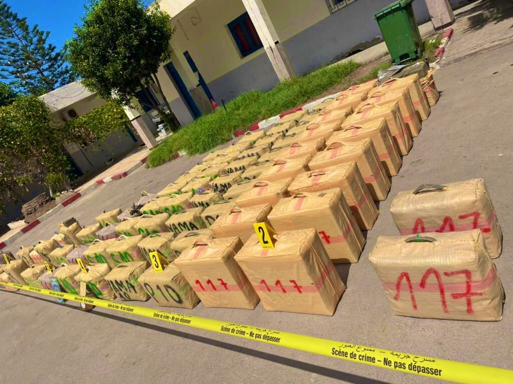 الناظور.. توقيف 6 أشخاص يُشتبه في ارتباطهم بشبكة إجرامية تنشط في التهريب الدولي للمخدرات