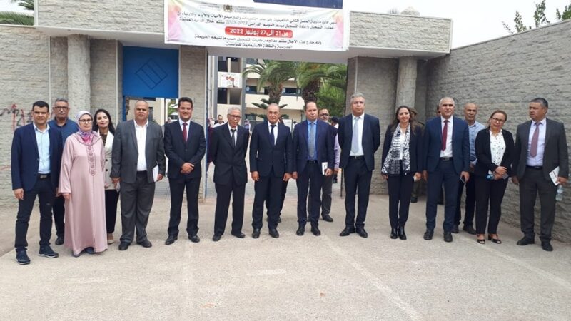 مدير الأكاديمية الجهوية للتربية والتكوين لجهة الدار البيضاء سطات و عامل إقليم بنسليمان على حفل توزيع محافظ ولوازم مدرسية و تدشين قاعة للمطالعة مجهزة بحواسيب وتجهيزات مكتبية