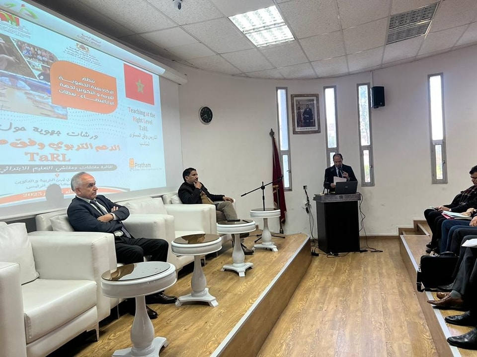 مدير الأكاديمية الجهوية لجهة الدار البيضاء سطات يفتتح المرحلة التجريبية الثانية لمقاربة التدريس وفق المستوى المناسب TARL