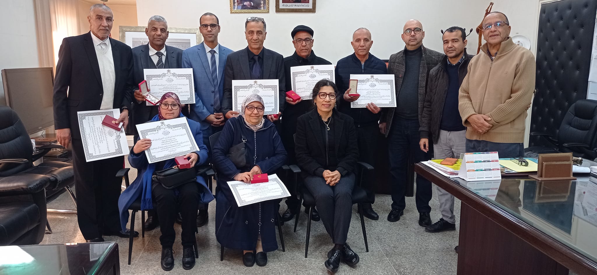 المدير الإقليمي بسطات يترأس حفل تسليم الأوسمة الملكية الشريفة على أسرةالتعليم بالإقليم.