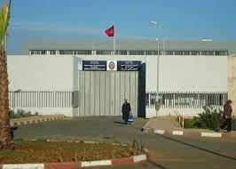 إدارة السجن المحلي رأس الماء بفاس تنفي ادعاءات محامي السجين (ي.و) بشأن تعرضه للتعذيب على يد أحد الموظفين (بيان توضيحي)