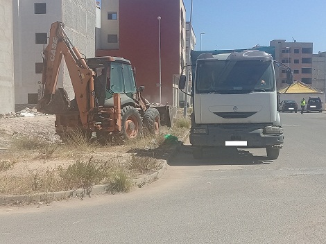 قائد الملحقة الإدارية السادسة يقود حملة ناجحة بحي مفتاح الخير بسطات