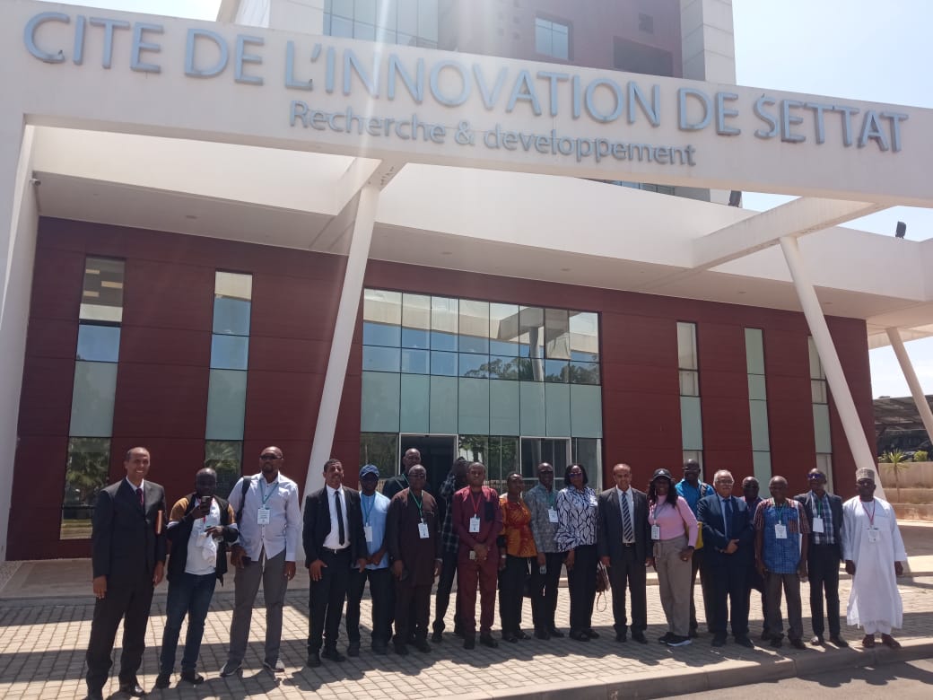 رئيس جامعة الحسن الأول بسطات يستقبل وفدا من رؤساء مراكز التميز للبحث والابتكار ومدراء مراكز البحث والتكنولوجيا