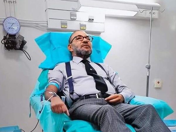 زلزال الحوز: جلالة الملك يتفقد المصابين ويتبرع بالدم