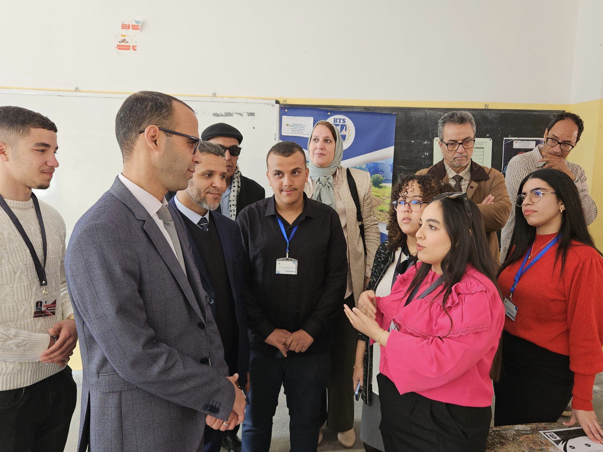 المدير الإقليمي لوزارة التربية الوطنية و التعليم الأولي و الرياضة بسطات يشرف بثانوية الرازي التأهيلية على ملتقى للإعلام والتوجيه التربويين
