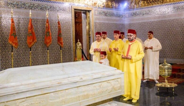 أمير المؤمنين صاحب الجلالة الملك محمد السادس يترحم على روح جلالة المغفور له الملك محمد الخامس