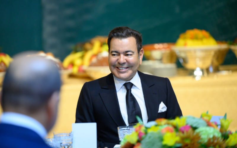 صاحب السمو الملكي الأمير مولاي رشيد يحضر مأدبة عشاء أقامها الرئيس الفرنسي والسيدة بريجيت ماكرون بمناسبة إعادة افتتاح كاتدرائية نوتردام في باريس