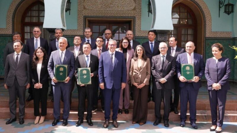 التوقيع بالرباط على اتفاقية استثمارية مع المجموعة الصينية “صنرايز” الرائدة في قطاع النسيج بقيمة 2,3 مليار درهم