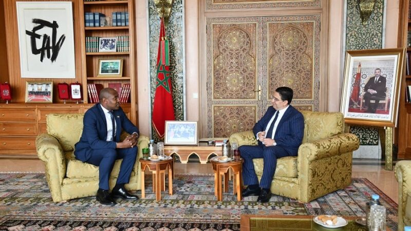 بوريطة يستقبل وزير الشؤون الخارجية القمري حاملا رسالة من الرئيس غزالي عثماني إلى جلالة الملك