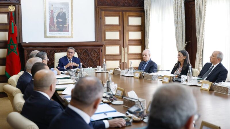 أخنوش يترأس اجتماع اللجنة بين الوزارية المكلفة ببرنامج إعادة البناء والتأهيل العام للمناطق المتضررة من زلزال الحوز