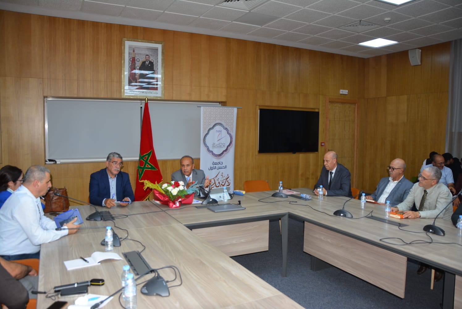 رئيس جامعة الحسن الأول بسطات يجيب عن تساؤلات الصحافة حول الدخول الجامعي والمستجدات