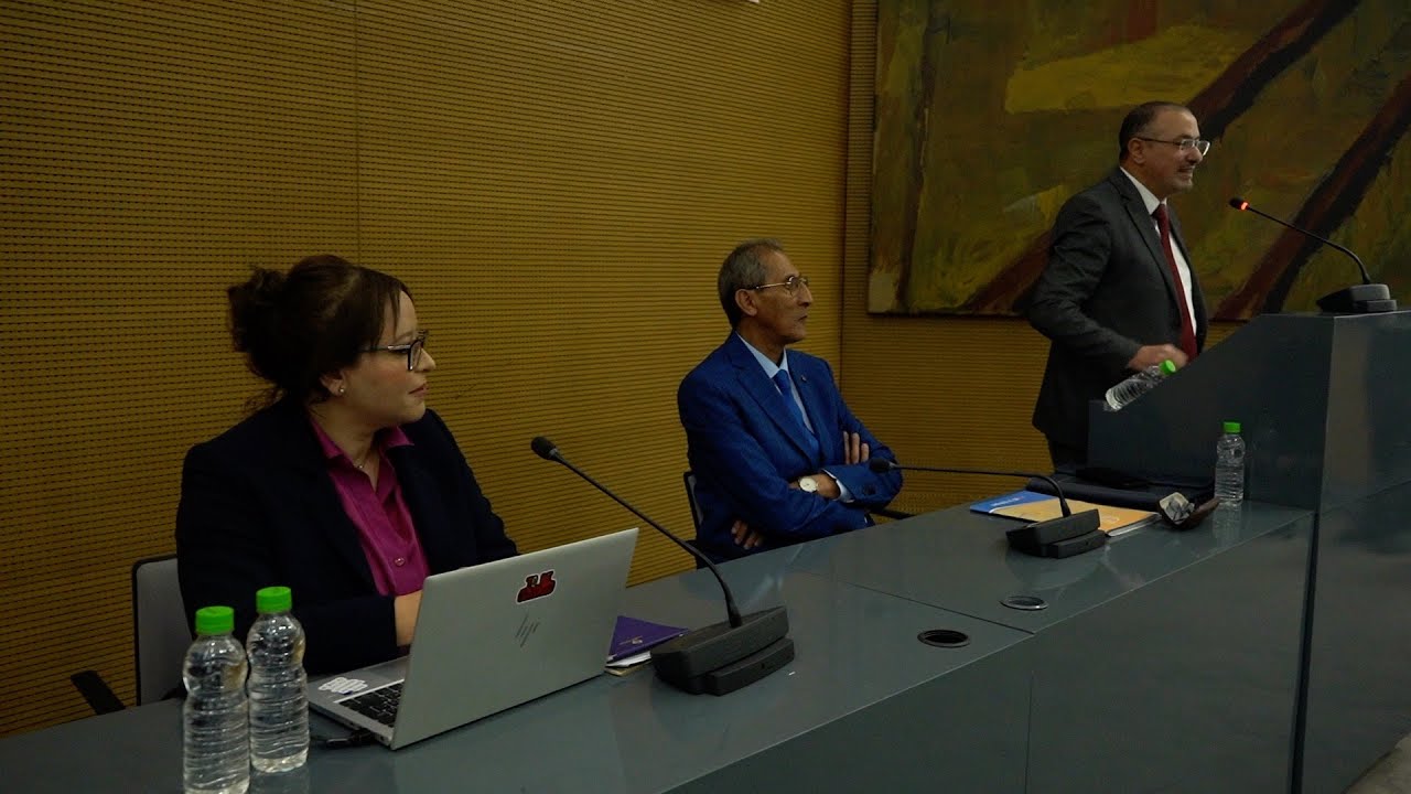 ندوة بمتحف بنك المغرب تسافر بالحاضرين عبر تاريخ المسيرة الخضراء من خلال قطعها التذكارية